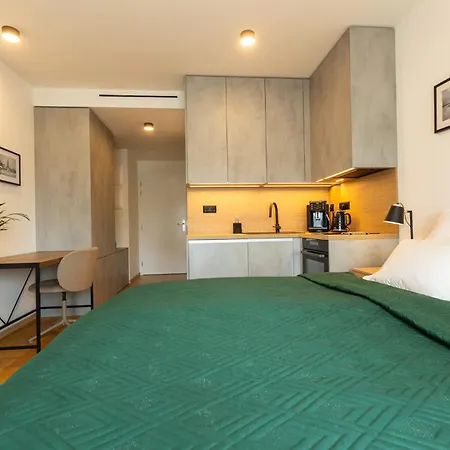 Apartamento Vydrica - Under The Castle And River View *
